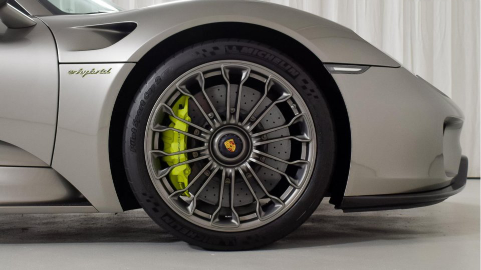 Porsche 918 Spyder e-hybrid